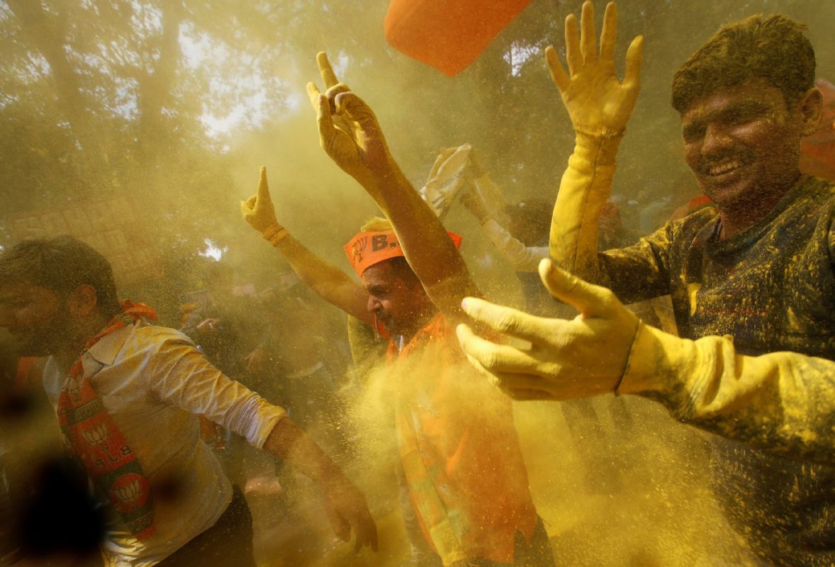 Celebrate Holi festival with Sikhs
